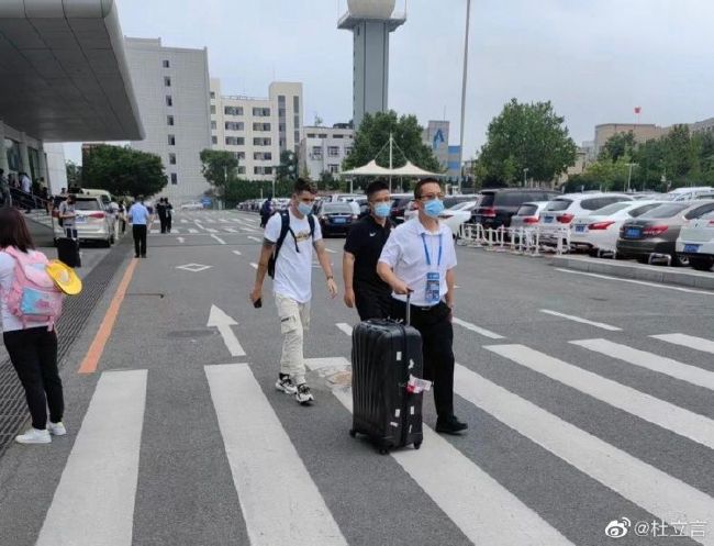 免费在线播放av