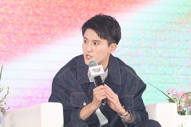 青娱乐伊人