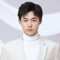 白裤子大妈们