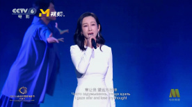 胸大美女露胸